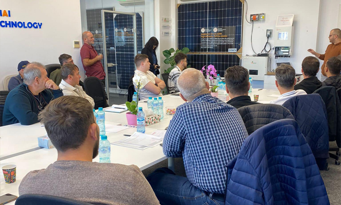 Csatlakozz a k&eacute;pz&eacute;shez